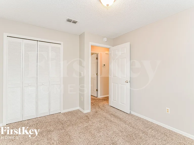2841 Picadilly Cir — Photo 17