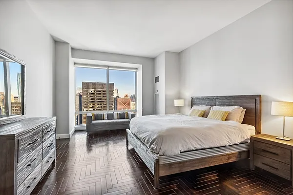 Rented by Compass | media 31