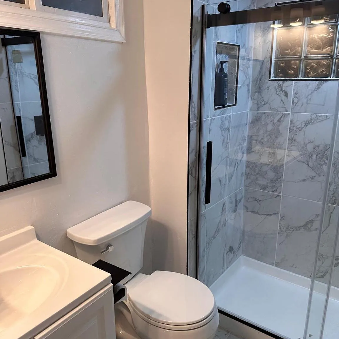 2 bed, 1.0 bath, 1100 sqft, $1,700 — Photo 2