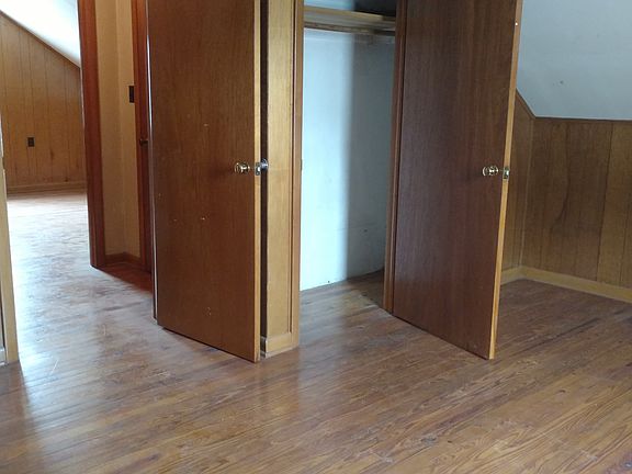 Upstairs bed 2