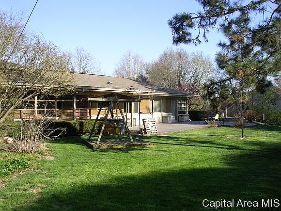 2nd image of 33 Sunset Dr