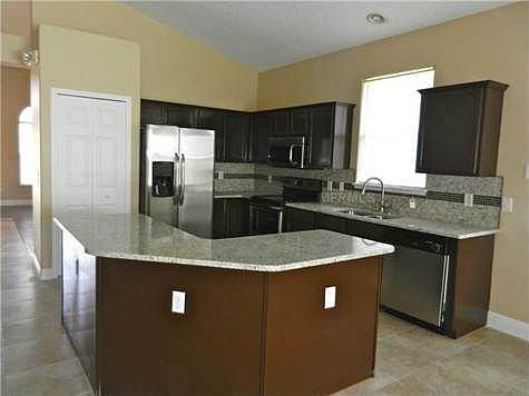 3rd image of 2471 The Oaks Blvd