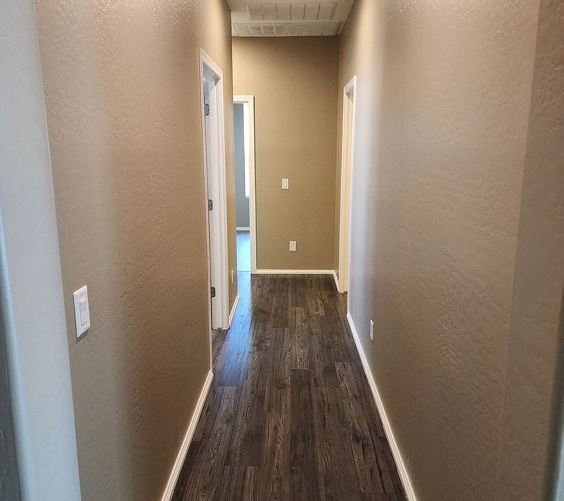 1st image of 10611 W Jones Ave