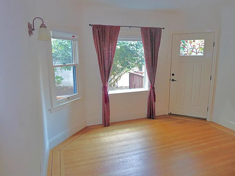 185 Beaver St — Photo 33