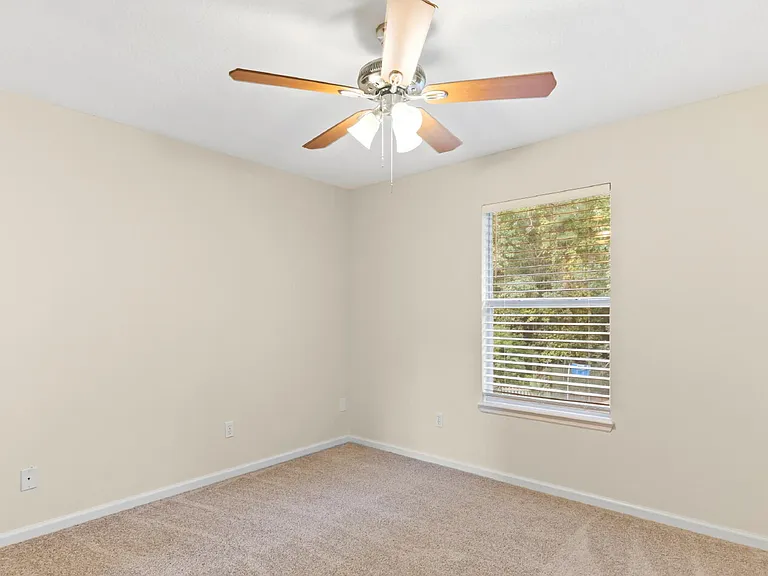 572 Redberry Ln — Photo 24