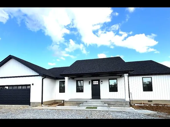 6180 Shaw Rd, Hillsboro, OH 45133