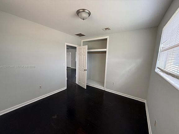 4th image of 4393 Davis Rd #1