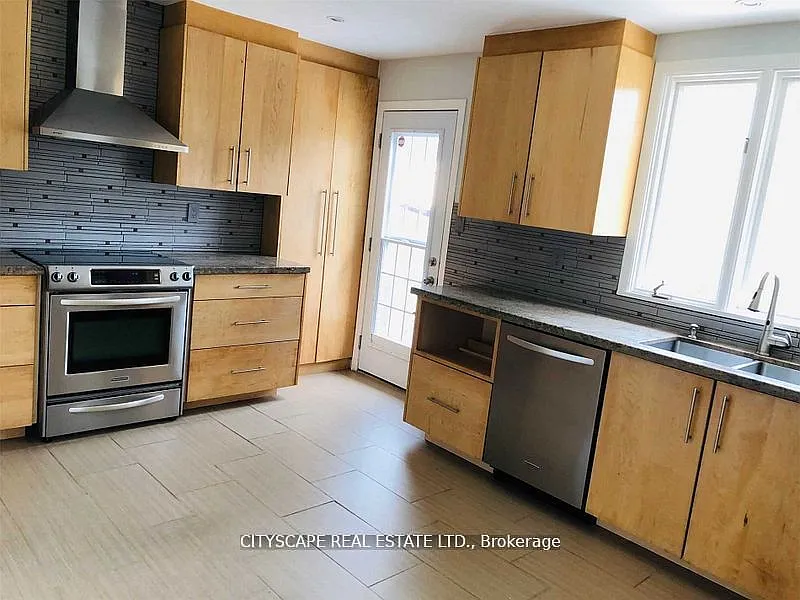 3 bed, $5,300 — Photo 3