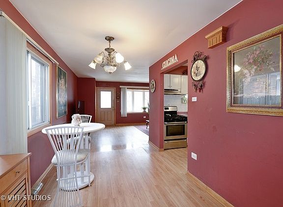 5th image of 2454 W Erie St