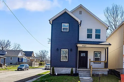 2027 Agnes Ave Photo 1