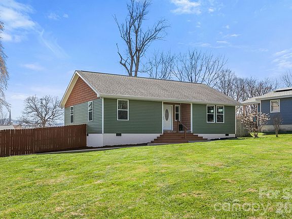 3rd image of 1844 Willow Rd