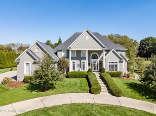 12039 Hunting Crest Dr, Prospect, KY 40059