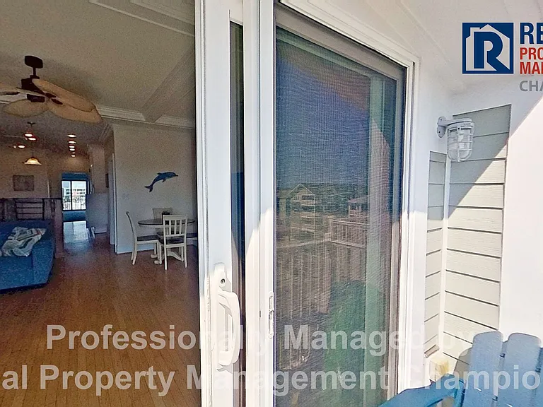 307 N Lake Park Blvd #202 — Photo 5