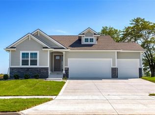 840 Sandstone Point, Waukee, IA 50263