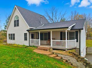 33814 Walbo Dr NW, Cambridge, MN 55008