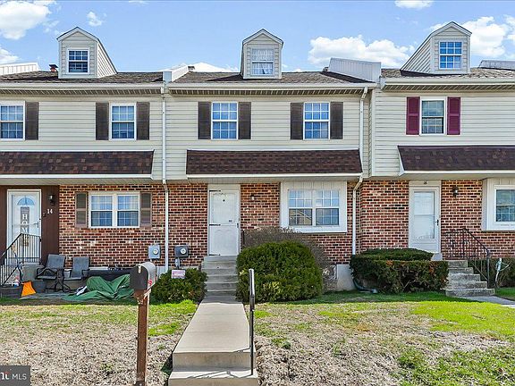 2nd image of 15 Colonial Cir