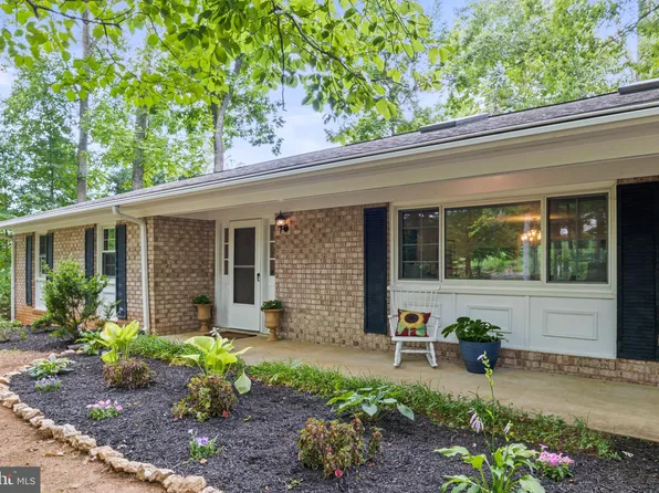 6358 Georgetown Rd, Broad Run, VA 20137