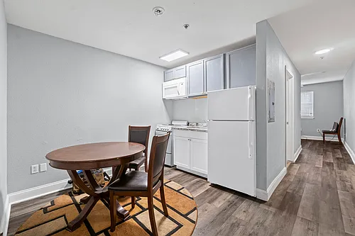 99 Lawson Dr #112 Photo 1