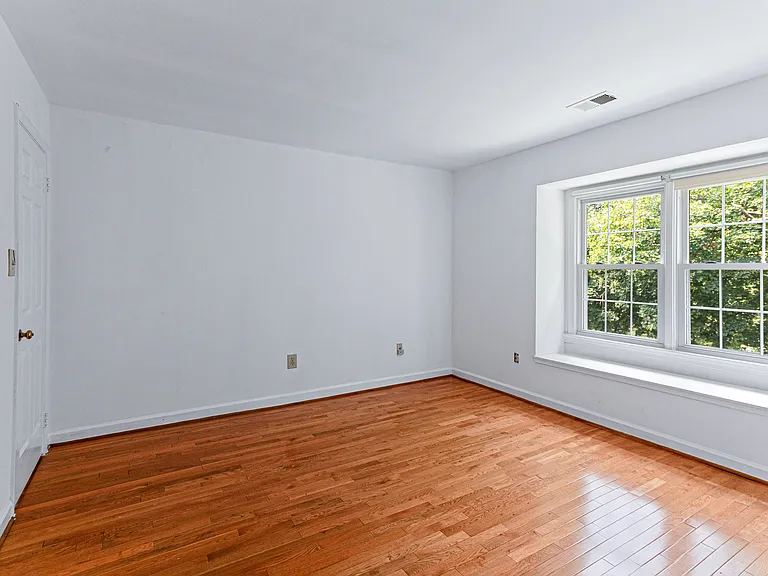 7416 Royal Dominion Dr — Photo 45