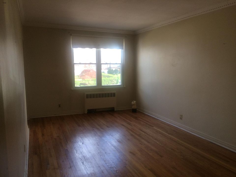 1st image of 19302 50th Ave Floor 2
