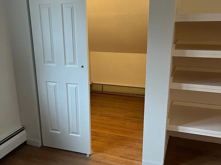 148 Mason Ave — Photo 13
