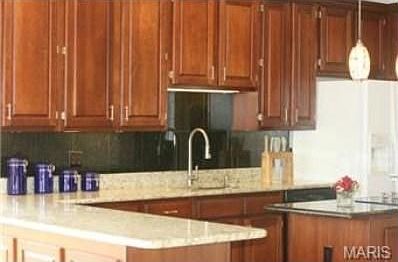 5th image of 1100 Courtwood Cir