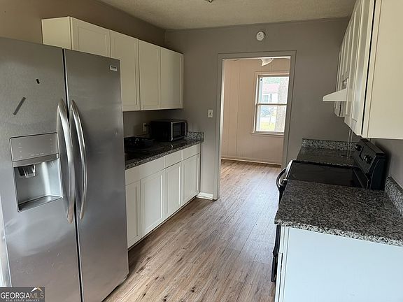 3rd image of 239 Ward St