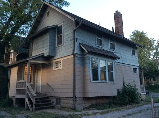 3 bedroom 1 bath single family home in northwest campus. — Photo 2