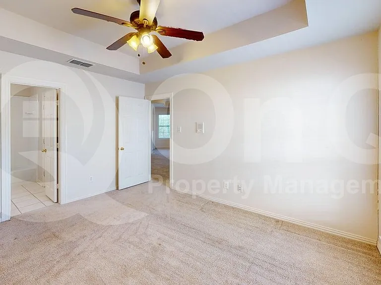 4513 Saint James Dr — Photo 19