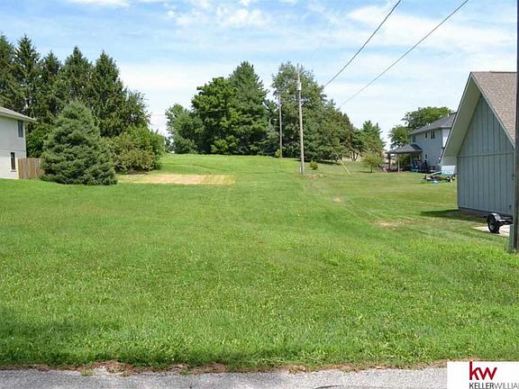 3rd image of 1014 Elm Ct