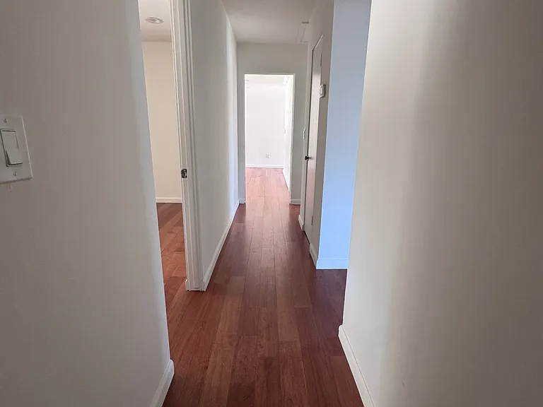 17738 Lanark St — Photo 3