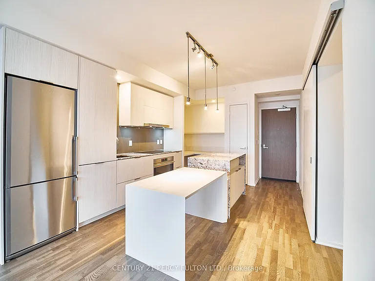 1 Bloor St E #3605 — Photo 5