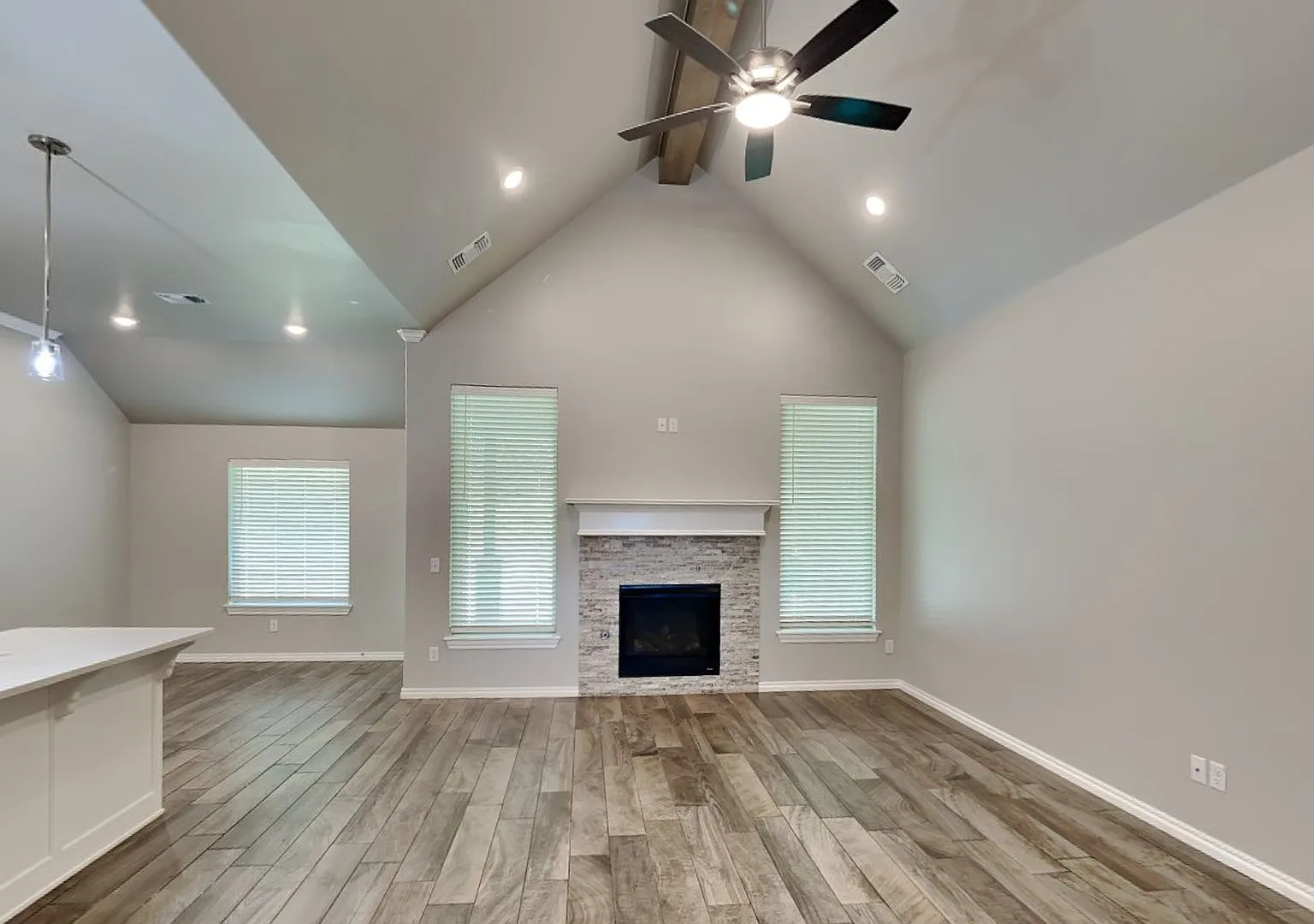 Stunning 4 Bedroom, 3 Bathroom Home in the Waters Addition with Storm Shelter! — Photo 4