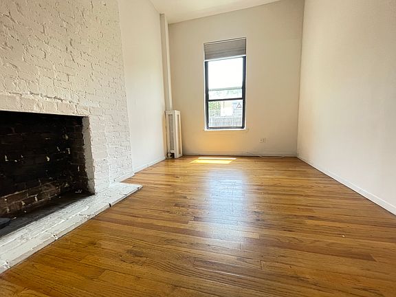 3rd image of 113 W 82nd St APT 4f