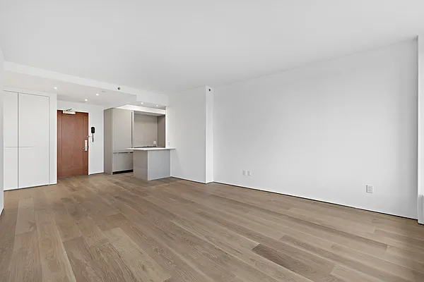 Rented by Nest Seekers International | media 6