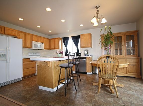 4th image of 20303 85th Avenue Ct E