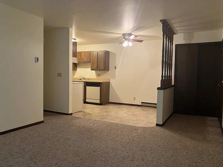 380 Mill Ave — Photo 4