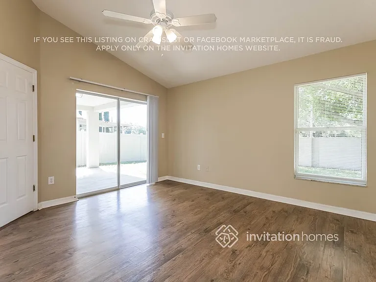 24436 Summer Wind Ct — Photo 9