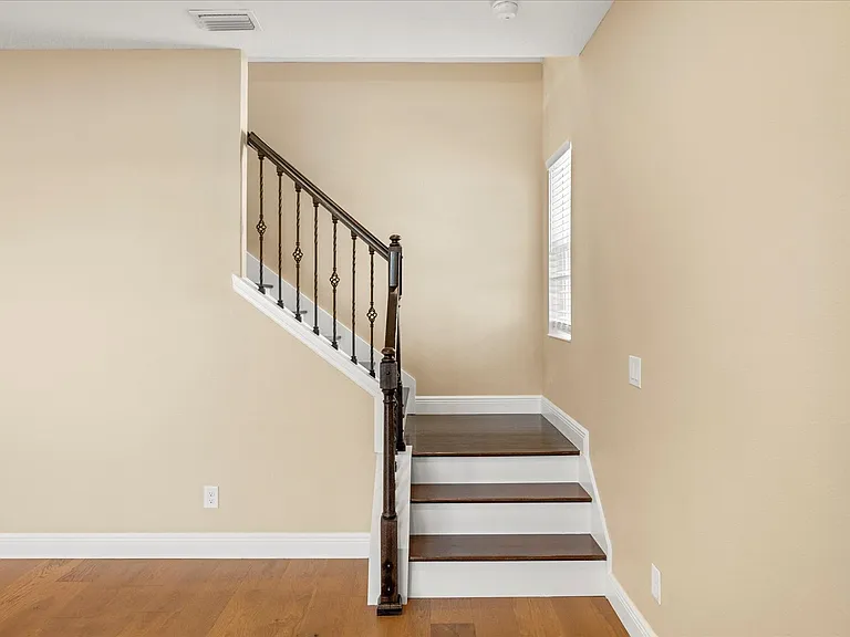 2049 Heart Lake Dr — Photo 46