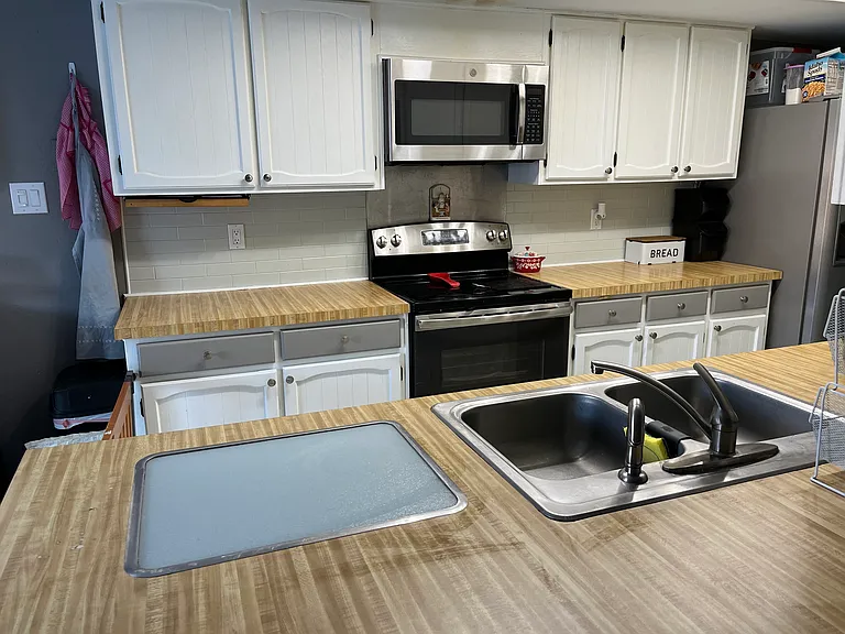 3118 Castle Rock Ln — Photo 3