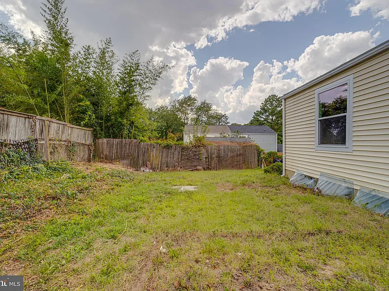 1359 Raleigh Dr — Photo 49