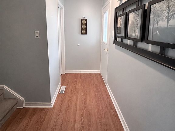 3rd image of 206 Royal Salisbury Way