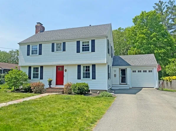107 Lewis Ave, Walpole, MA 02081