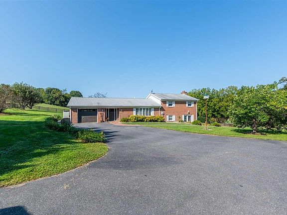 3rd image of 77 Shelley Ln