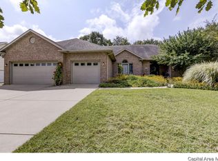 3916 Surry Place Ln, Springfield, IL 62711