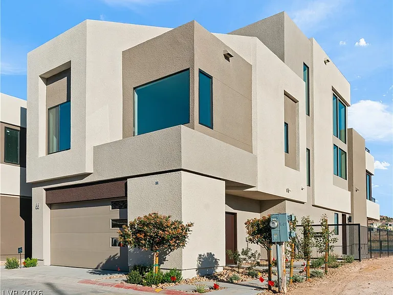 66 Lakefront Dr — Photo 6
