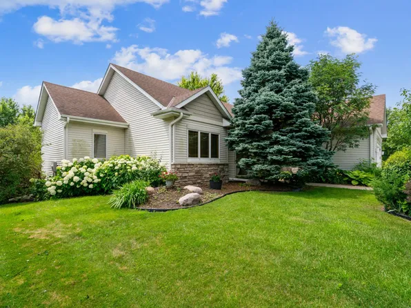 977 Bavaria Hills Ter, Chaska, MN 55318