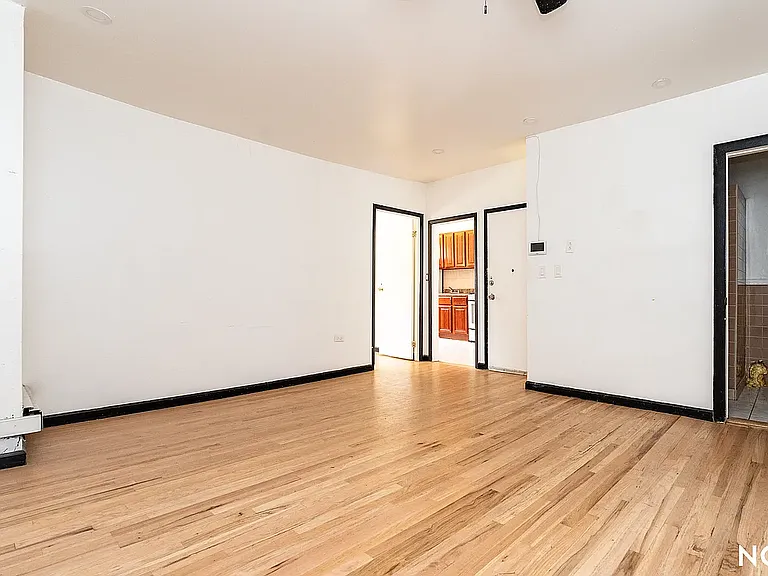 191 Graham Ave #2 — Photo 1