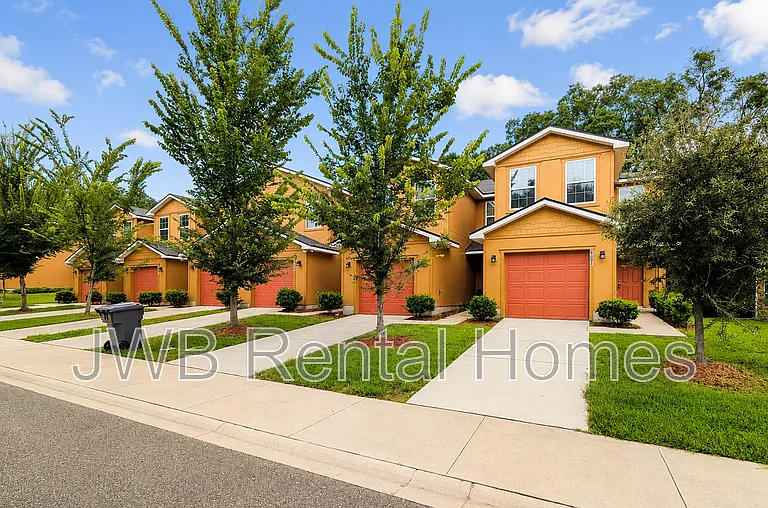 6861 Lake Mist Ln — Photo 16