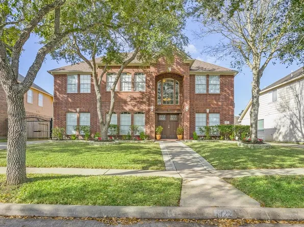922 Bayhill Dr, Sugar Land, TX 77479